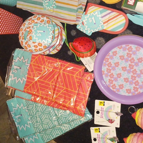 Bundle - Picture 10 of 17